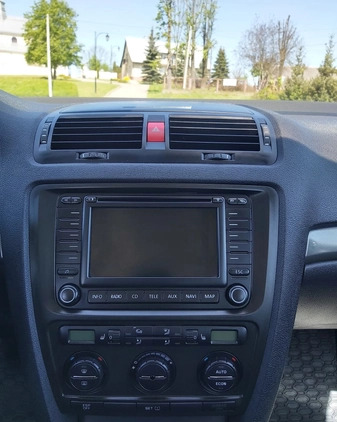 Skoda Octavia cena 17900 przebieg: 218000, rok produkcji 2007 z Kielce małe 562